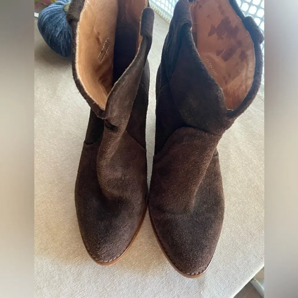 Urban outfitters brown women's boots size 37